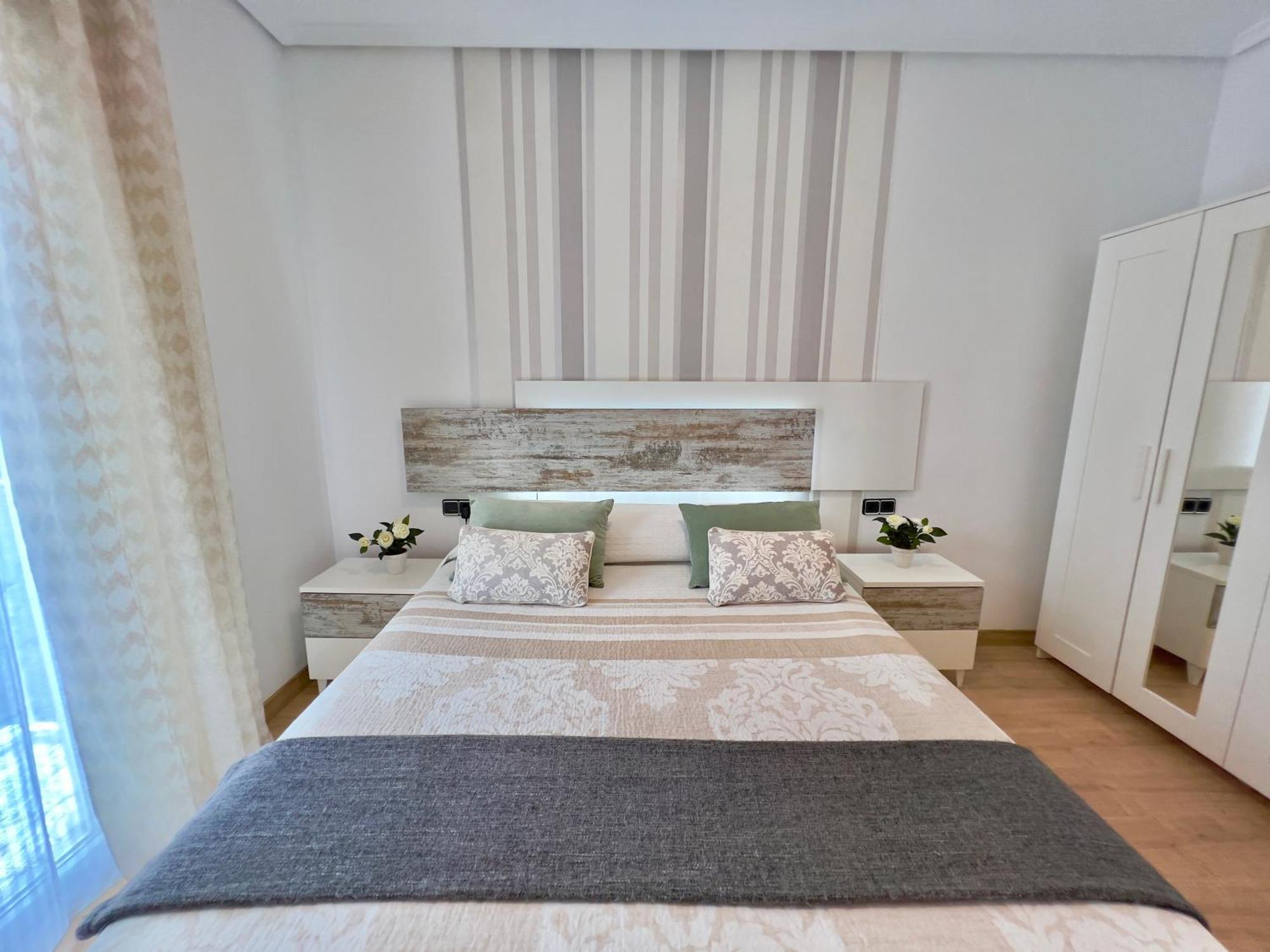 Cozy Apartment In Valencia! Wi-Fi ! Eksteriør bilde
